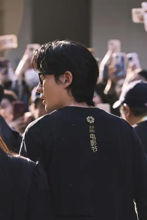 北京国际电影节"天坛奖"主竞赛评委朱一龙#朱一龙代言上汽大众大众