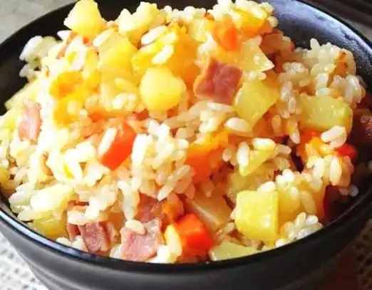 土豆火腿焖饭
