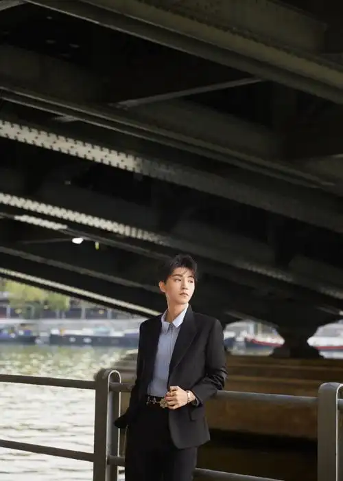 王俊凯 巴黎时装周##王俊凯财阀贵公子造型