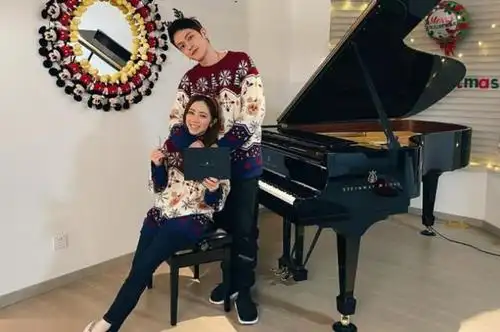 原创邓紫棋收男友百万礼物,开心到当场大哭,这么甜不结婚很难收场