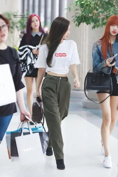 jennie[超话]##jennie机场