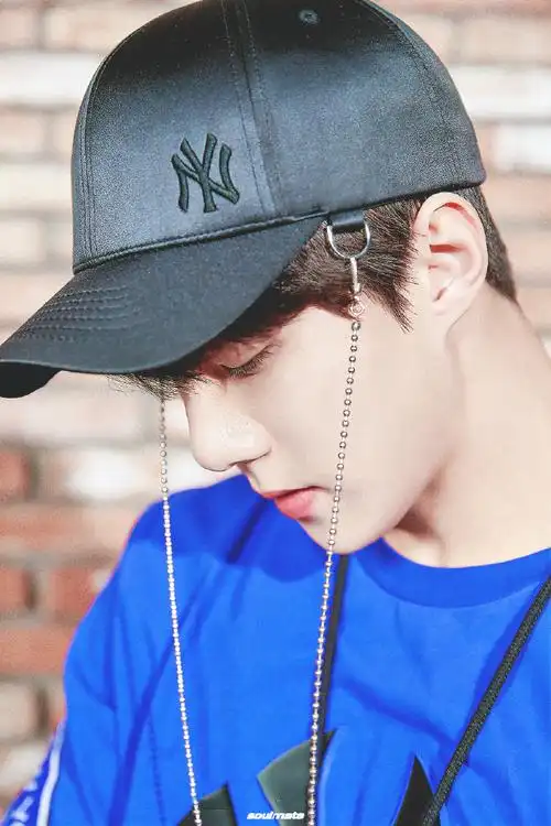 吴世勋##吴世勋宇宙宙草#        mlb9561运动男友风7215