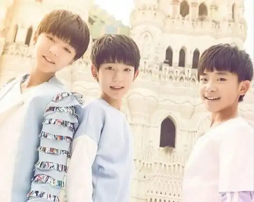 扒皮tfboys:王源读名校 王俊凯爸爸开出租 易烊千玺学霸跳级