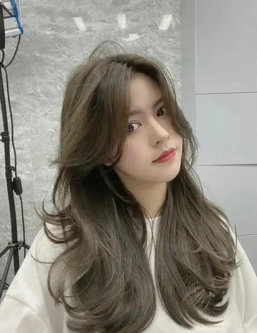 出门被问八百次的发色 青木亚麻灰78染发一定要染一次发色:青木亚麻