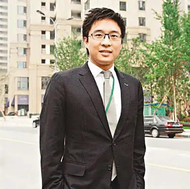 2010年11月2日出版的某香港平面杂志爆料称章子怡与前男友霍启山再度