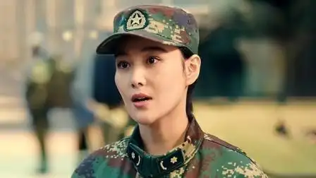 号手就位:张馨予军装混剪!英姿飒爽一身正气!