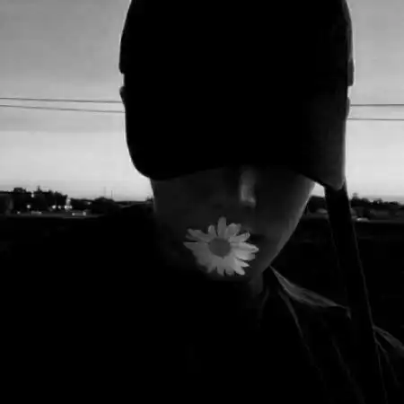 我怕回忆太过拥挤男生头像2020黑白