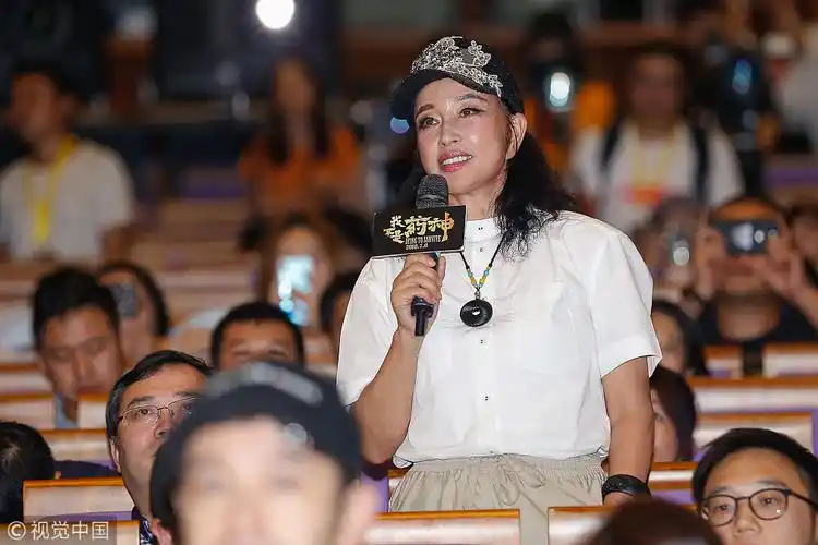 刘晓庆高清照面部皮肤吓人,网友:整容后遗症终于来了!