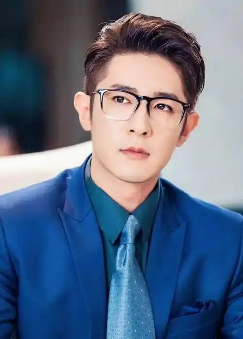 但是也纷纷送上祝福,觉得季肖冰并不是爱豆,结婚生子是他的个人选择