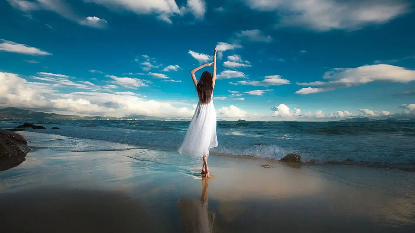 性感美女非主流海边高清桌面壁纸