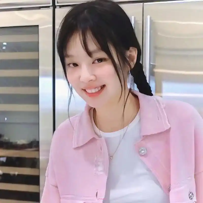 自用的jennie头像(37) 好奶喂