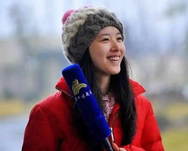 章泽天与刘强东:不是所有的"老少恋",都是冲钱去的_奶茶