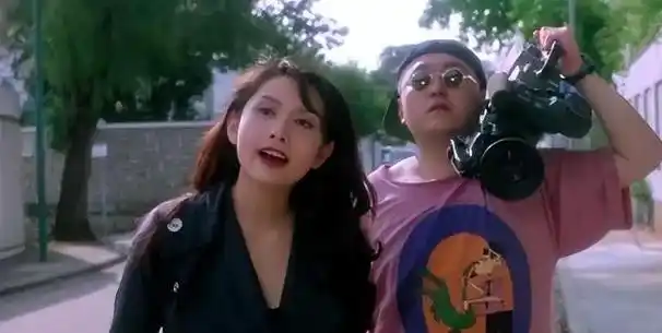 回顾与王晶纠缠18年后投进小7岁男友怀抱如今关秀媚怎样了