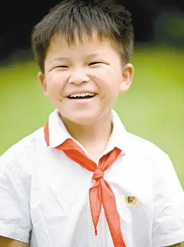 日前在京亮相,在汶川地震废墟中背出两名同班同学的小英雄林浩,出演本