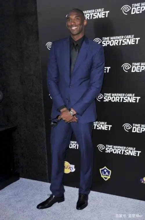 西装科比,纪念传奇
