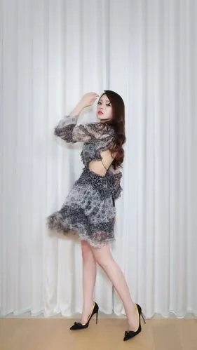 华为手机自带壁纸之美女篇