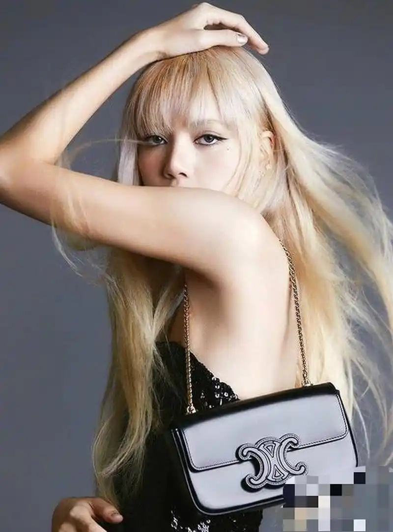 lisa lv三公子# 传言韩国女团成员lisa与lv三公子有恋情.