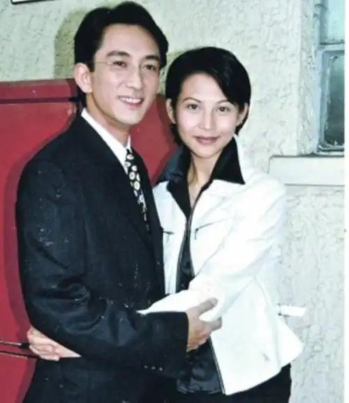 吴启华情史一波三折余生会照顾好离异的前妻和女儿