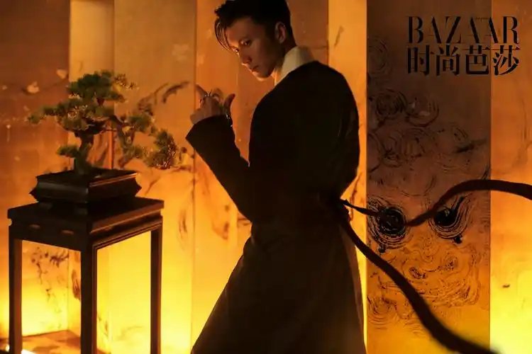 谢霆锋登《时尚芭莎》金九封面:功夫深处独心知