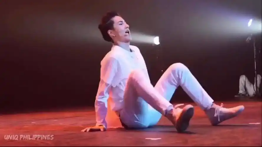 盘点王一博的各种顶胯杀极致诱惑谁能招架的住简直要人命啊