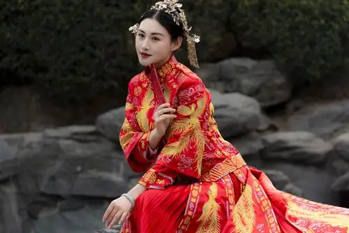 冬,         温暖的阳光洒大地,         青龙寺,         惠子秀禾服