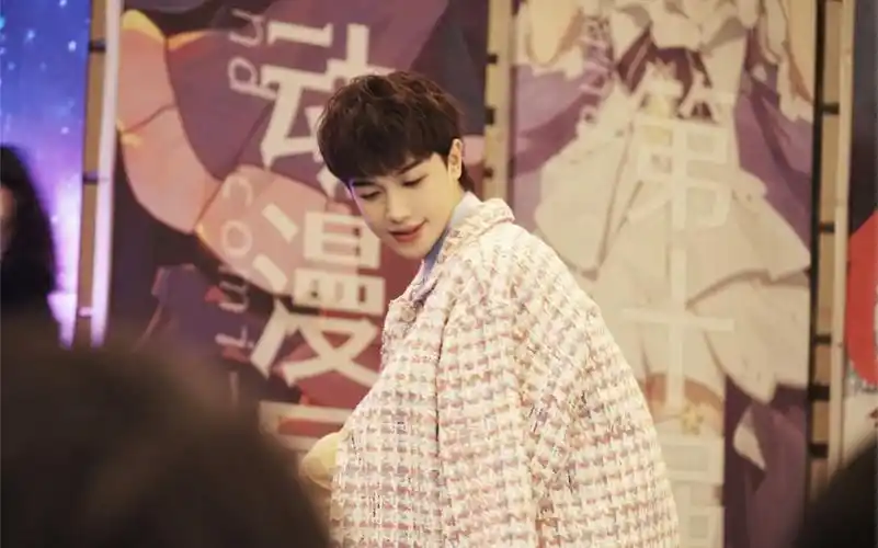 倒霉死勒被小奶狗喊姐姐当然是乐趣无穷啦