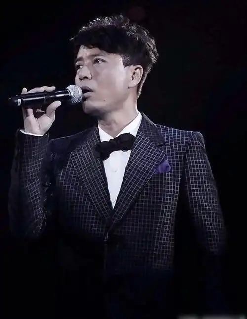 解读被香港乐坛埋没了且有实力的李克勤|谭咏麟|张国荣|张学友|男歌手