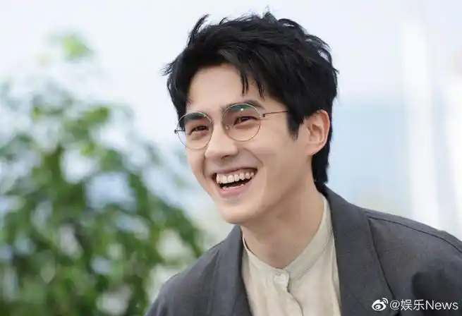 g社生图配日系刘昊然很好##刘昊然笑成小柴了