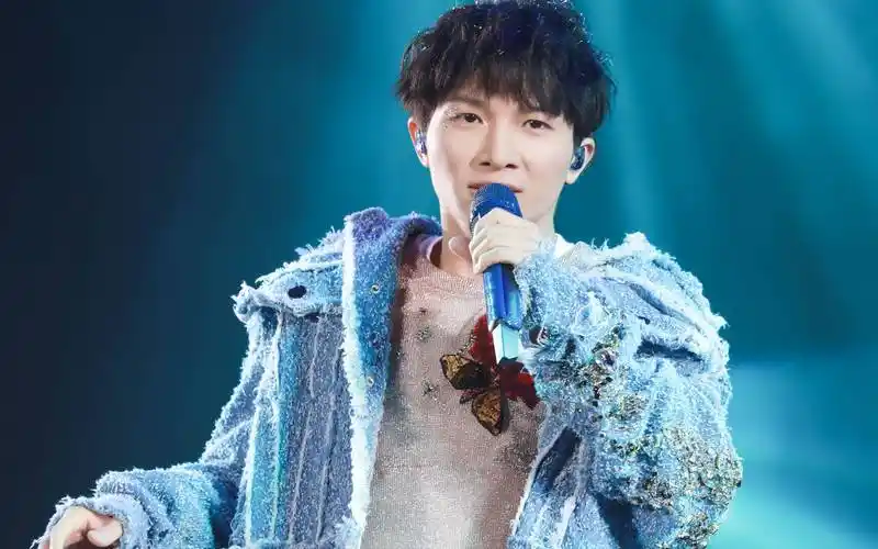 周深演唱会票价引发热议!