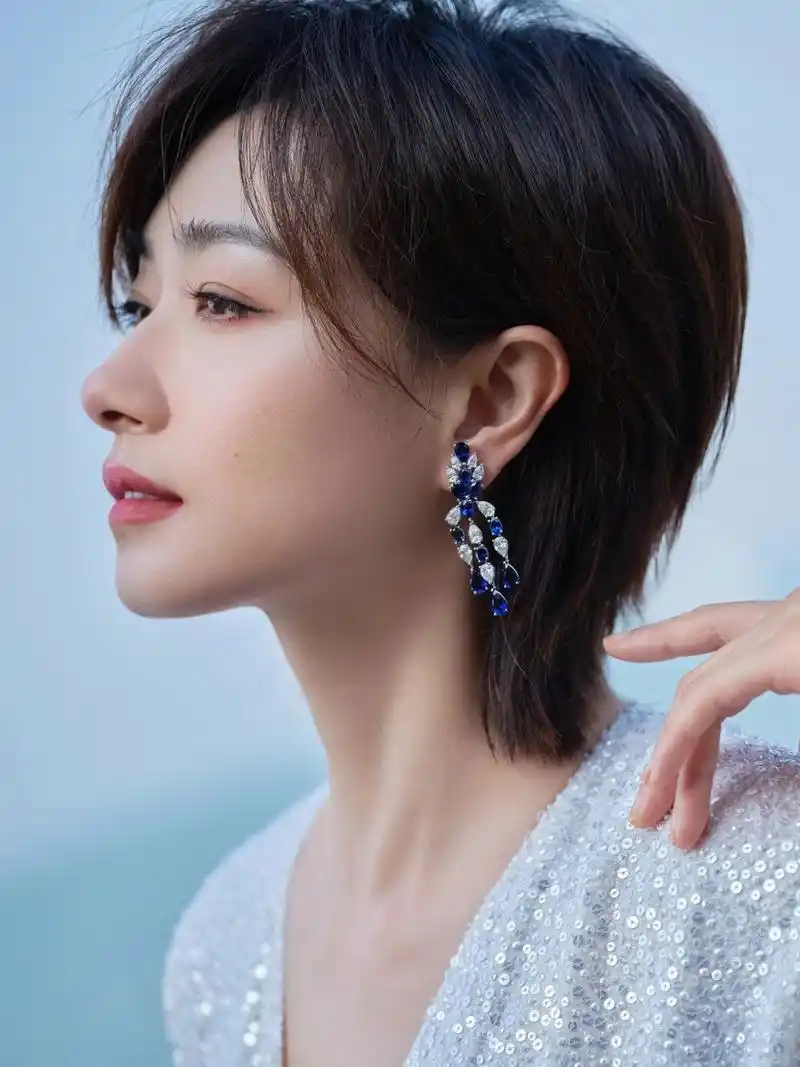 更加的显瘦整洁 #万茜[话题]#  #女生短发发型[话题]# #哈尔滨剪发