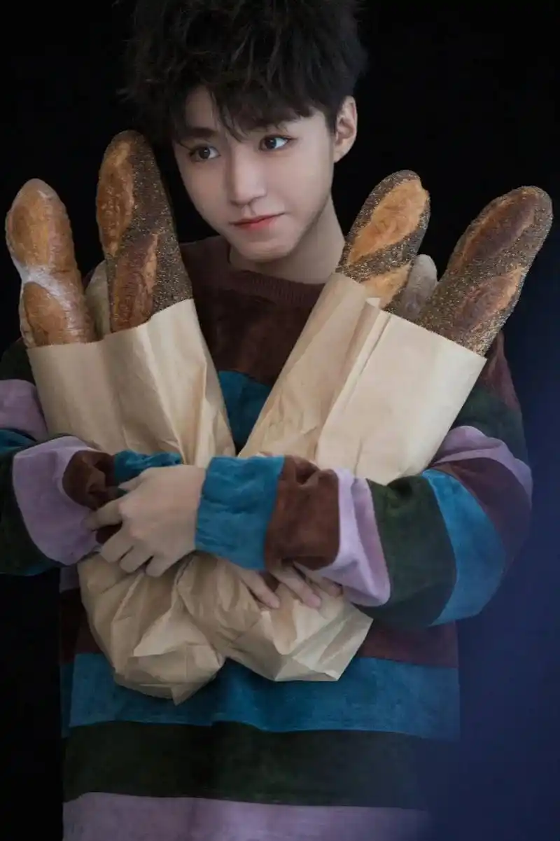 合集汇总来了,有想参与的可以去了解一下 #王俊凯24岁生日快 - 抖音