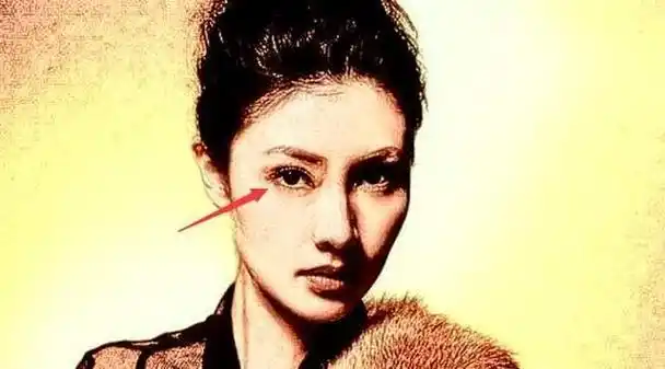 这些面相的人,容易得到贵人的相助,人生先苦后甜,越往后越有钱_女人