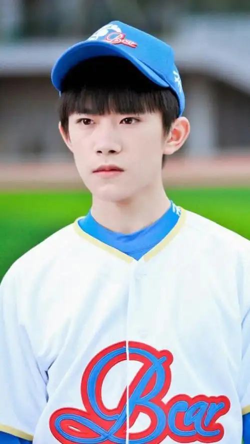 易烊千玺 #tfboys 电视剧我们的少年时代 尹柯 高清 帅气