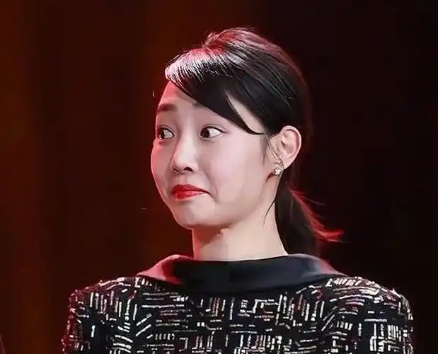 扮演"顽皮女孩"17年,39岁的白百何在《《伴我骄阳》_肖战_角色_观众