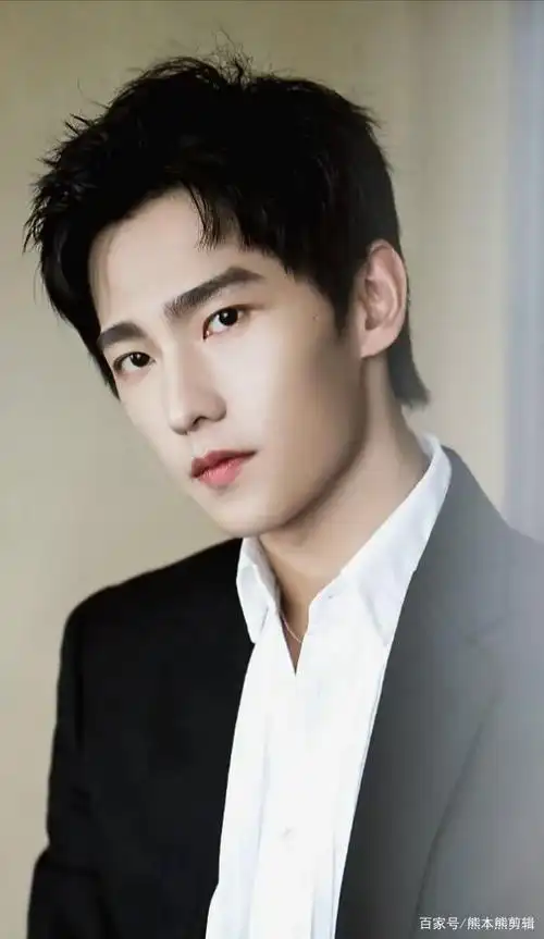 男明星杨洋-适合手机壁纸