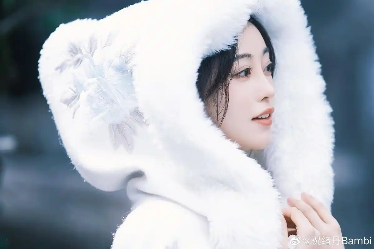 祝绪丹高清壁纸头像(五十六)[比心]