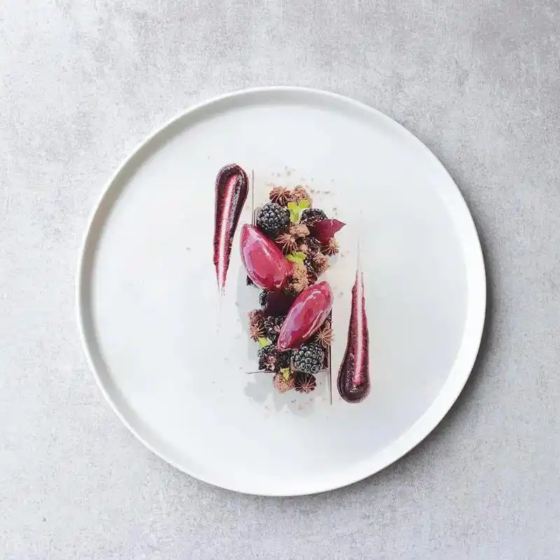 极简设计美学下的摆盘艺术