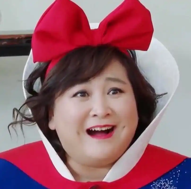 作为王牌对王牌的台柱子,贾玲的情商和搞笑天赋无疑是顶级的,沈腾说