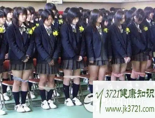 教师被曝骚扰学生全球变态老师最恶心盘点