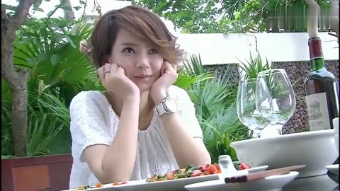 爱情睡醒了_ 戚薇在家做饭坐等如风回来, 幸福就是如此简单