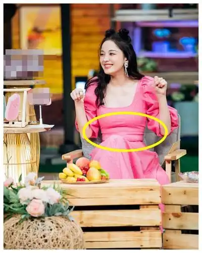 也是开始陆陆续续的营业了,可能很多明星待在家里这么长时间也是变胖