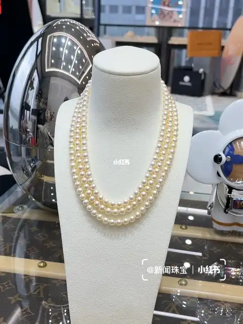 英国女王同款三层暖光珍珠项链get