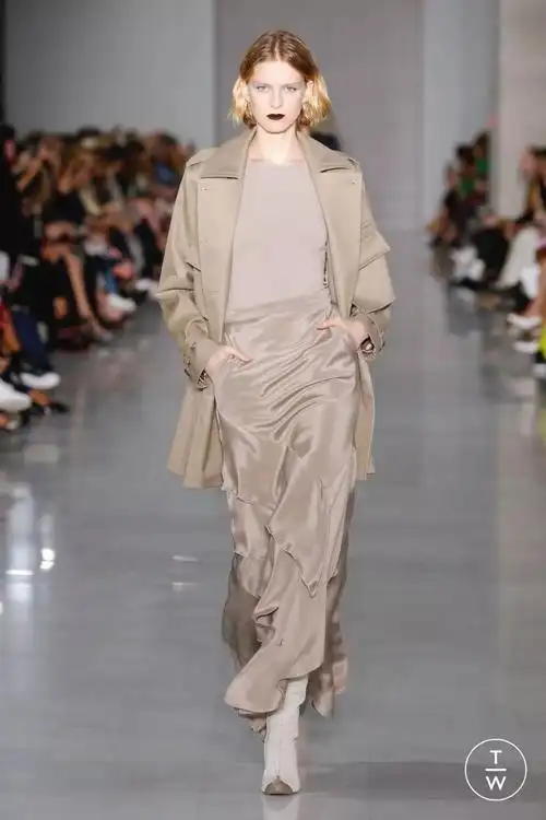 2020春夏女装流行趋势整体单色