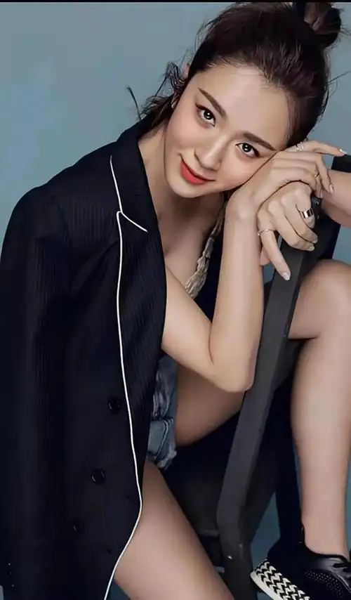 王晓晨在微博发文:"未来,我们天堂再相见!"引发不少网友争论