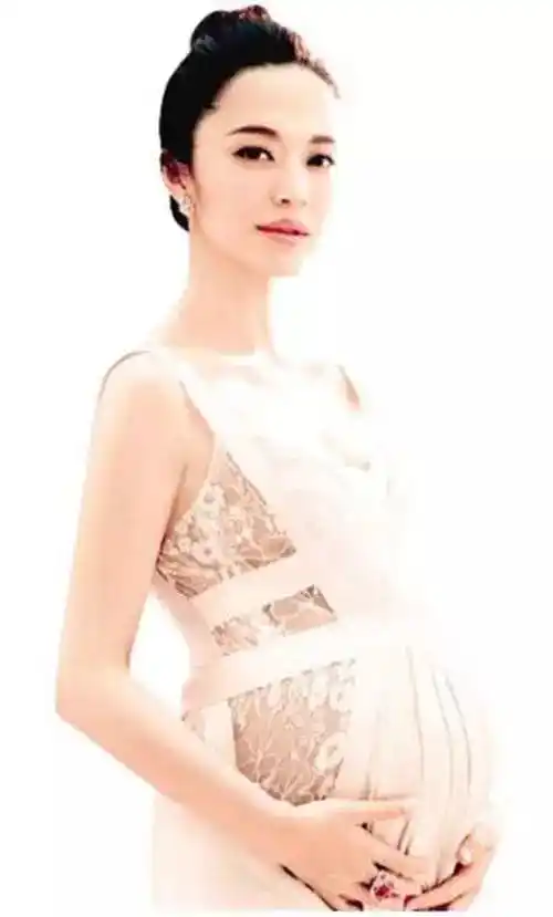 张子萱终于晒孕照了 谁是最美孕妈?