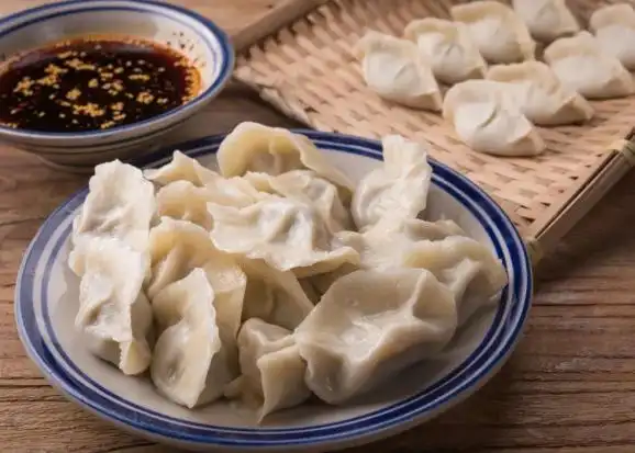 除了美好的寓意,头伏吃饺子其实还有着古老的健康饮食智慧.