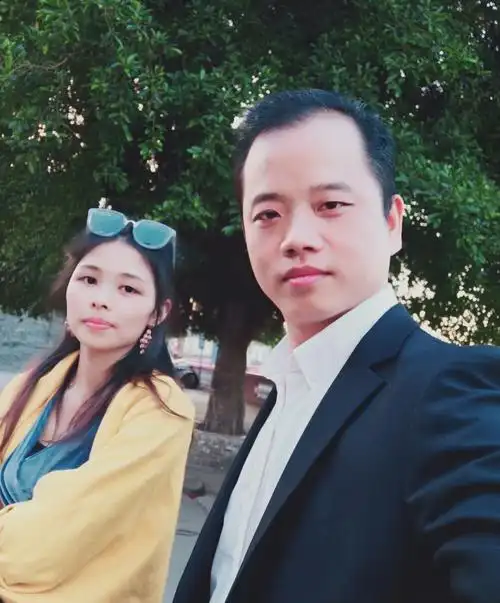 2019年农历1月2日首次夫妻合影.