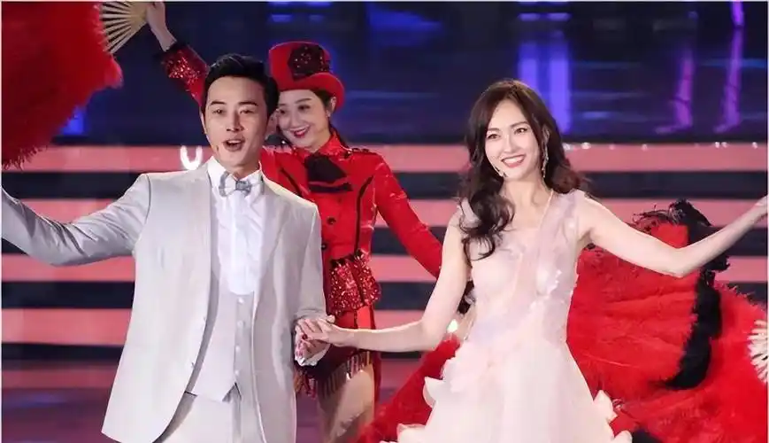 4年后再看唐嫣,才发现她和罗晋结婚,是最正确的选择_父母_公司_王京