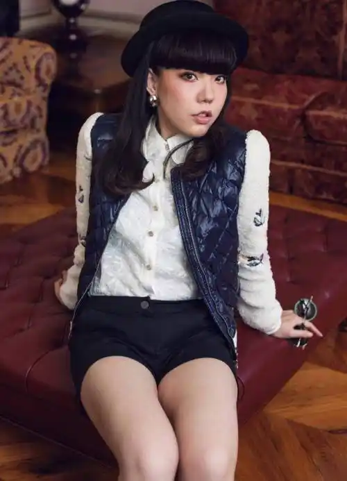 吴莫愁自曝曾是"校花",本以为开玩笑,看到19岁照片后:惊艳了_娱乐