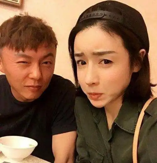 高三复出的谢苗后来的星途就没这么走运了,最近一次是2014年在电影